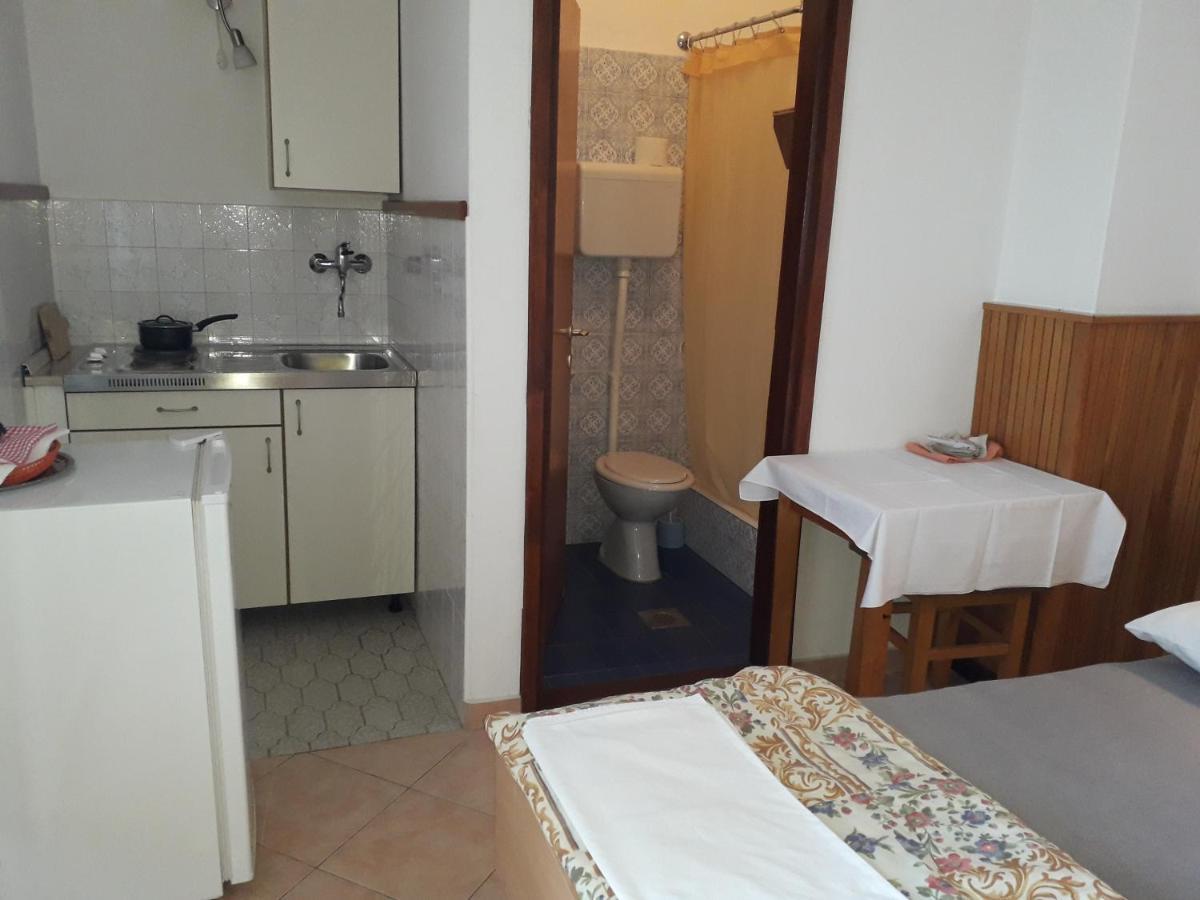 Apartmani Ana Novi V. - Studio Novi Vinodolski Buitenkant foto