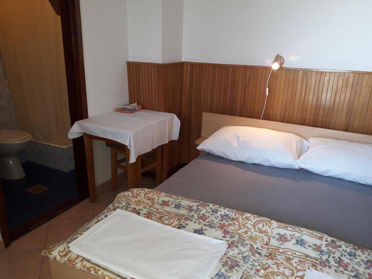 Apartmani Ana Novi V. - Studio Novi Vinodolski Buitenkant foto